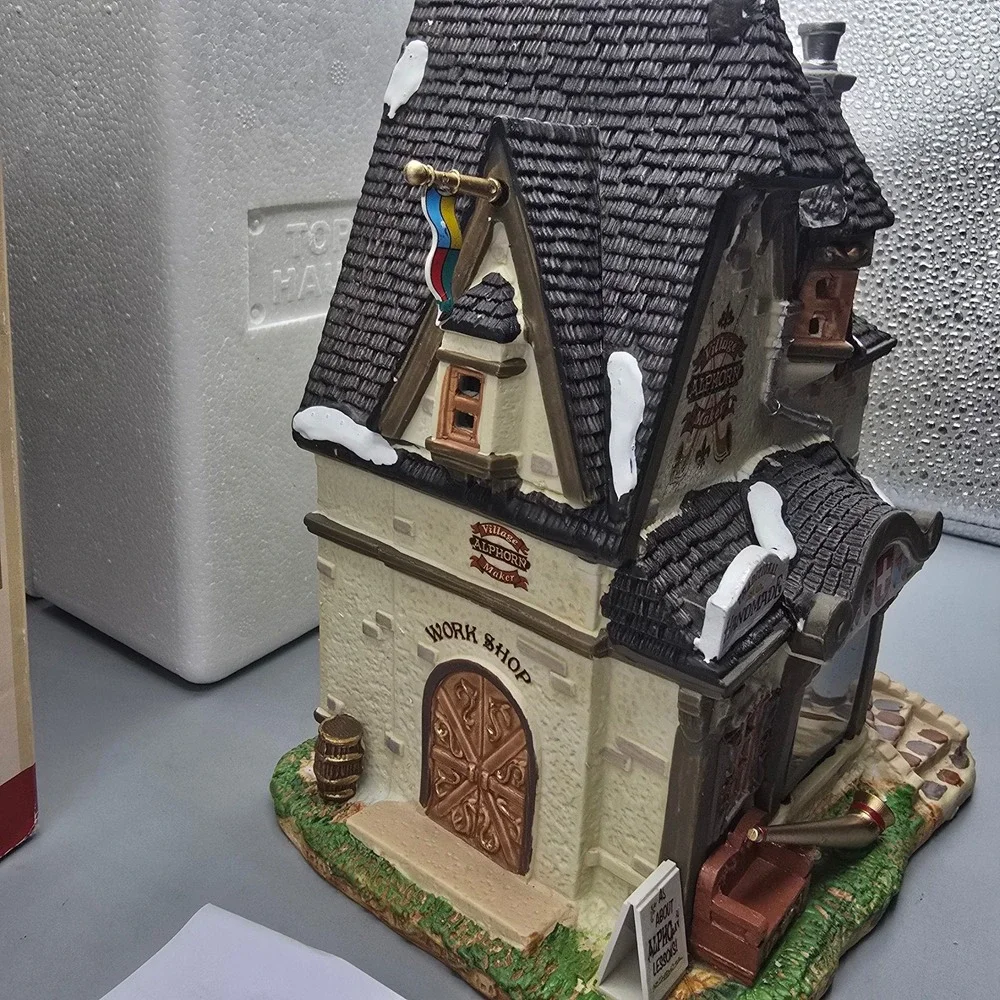 Lemax Village Alphorn Maker Caddington Village 35576 Christmas House 2013